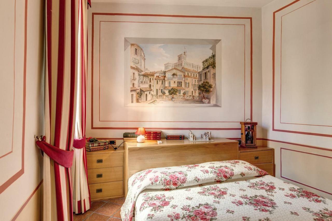 Apartament Lovely Flat By The Trevi Fountain Rzym Zewnętrze zdjęcie