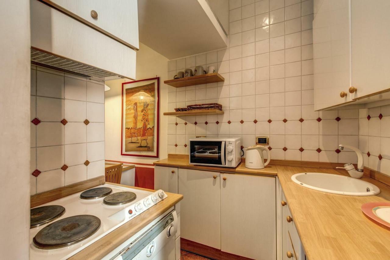 Apartament Lovely Flat By The Trevi Fountain Rzym Zewnętrze zdjęcie