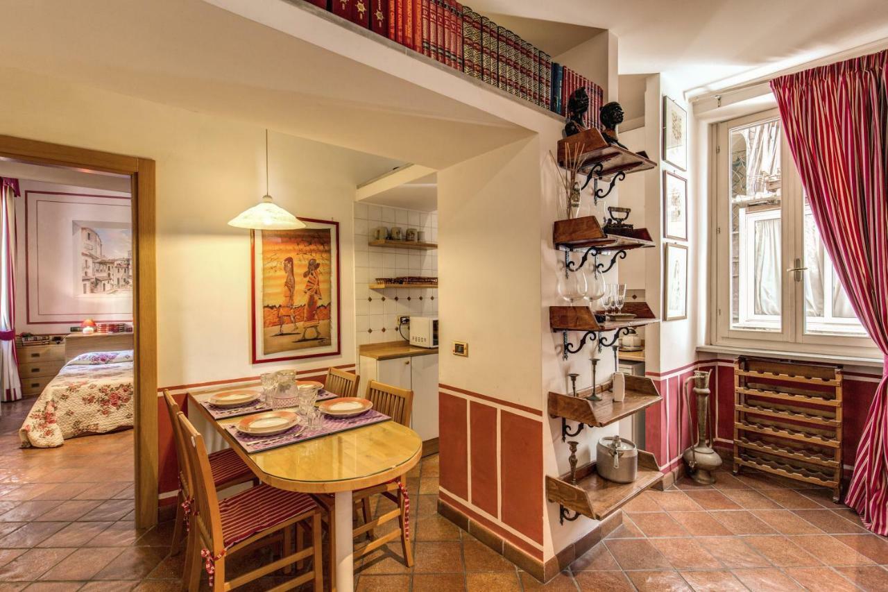 Apartament Lovely Flat By The Trevi Fountain Rzym Zewnętrze zdjęcie
