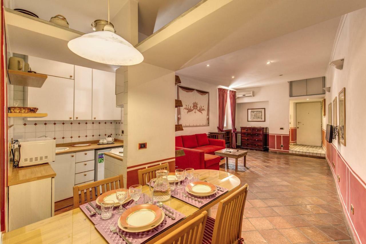 Apartament Lovely Flat By The Trevi Fountain Rzym Zewnętrze zdjęcie