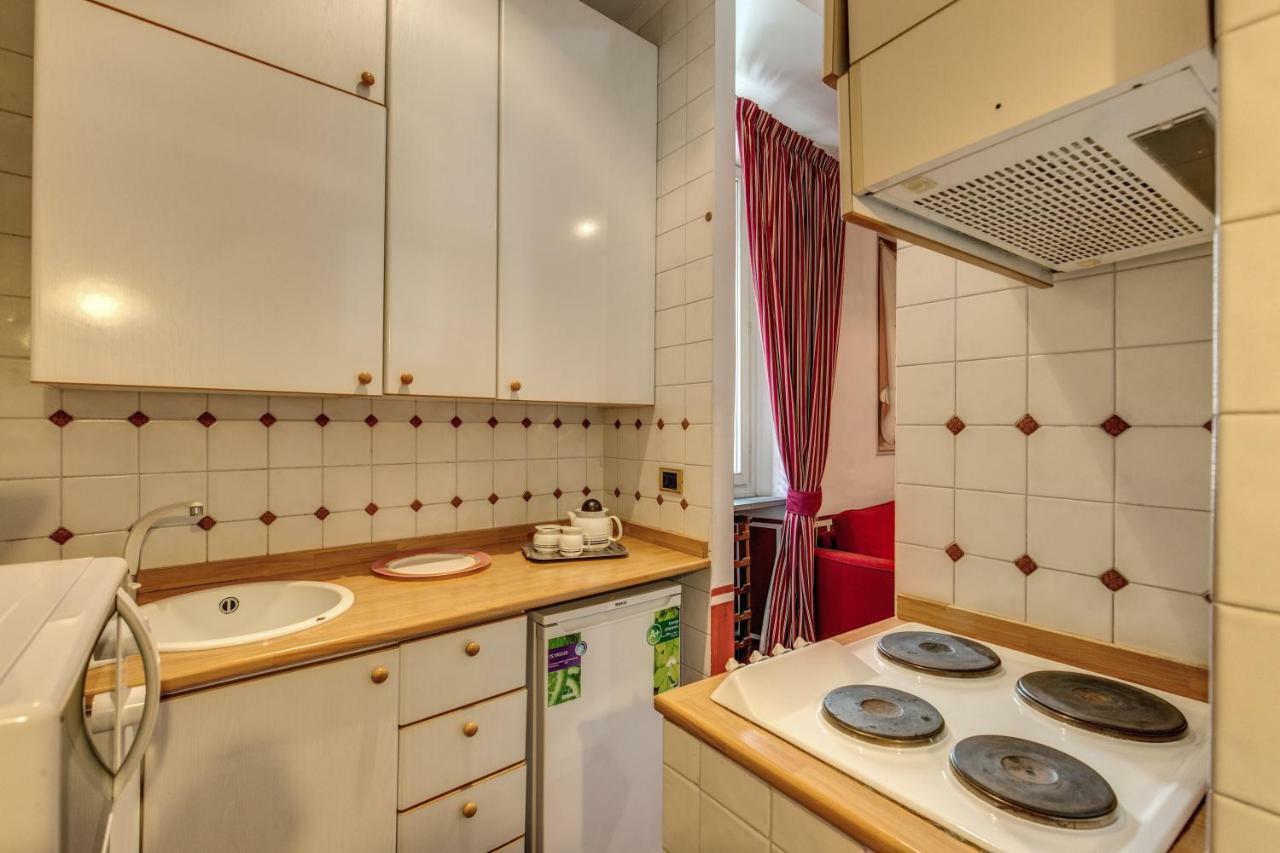 Apartament Lovely Flat By The Trevi Fountain Rzym Zewnętrze zdjęcie